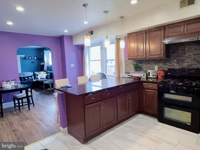 7476 OXFORD AVE, Philadelphia, PA 19111