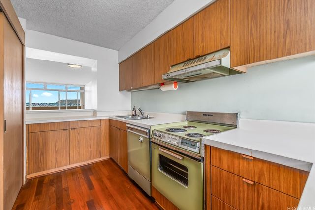 500 University Avenue 1436, Honolulu, HI 96826