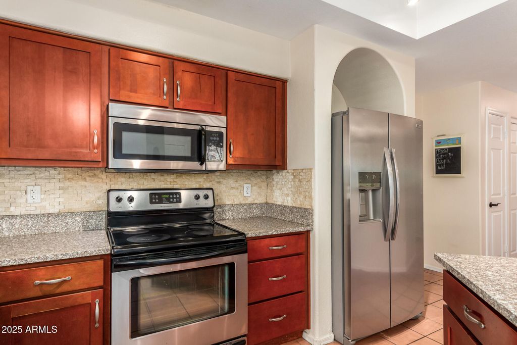 Image 20 of property listing at 8817 S 51ST Street 1, Phoenix, AZ 85044