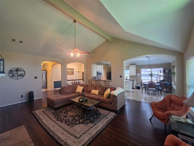 11406 Desert Springs Circle, Houston, TX 77095