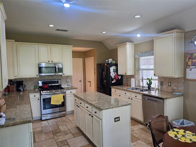 11406 Desert Springs Circle, Houston, TX 77095
