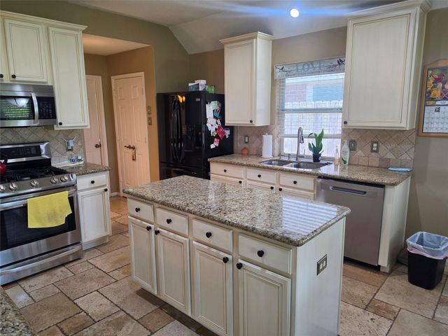 11406 Desert Springs Circle, Houston, TX 77095