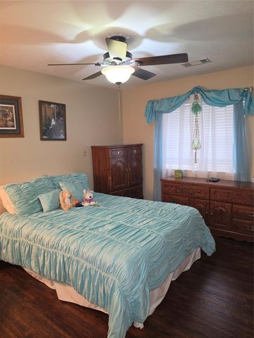 11406 Desert Springs Circle, Houston, TX 77095