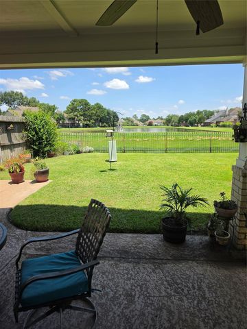 11406 Desert Springs Circle, Houston, TX 77095