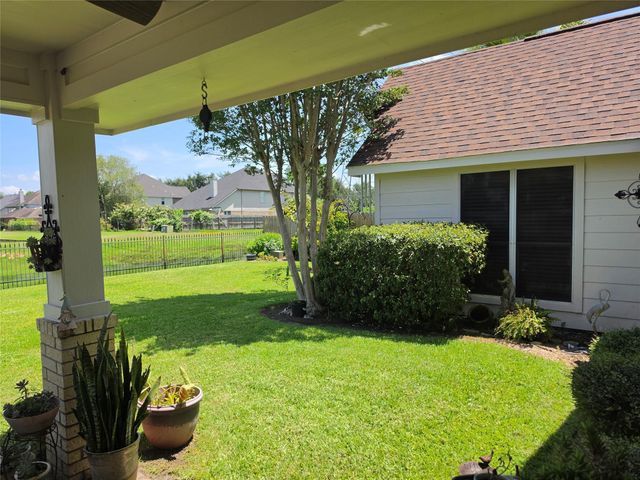 11406 Desert Springs Circle, Houston, TX 77095