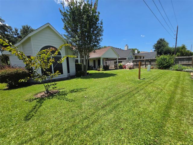11406 Desert Springs Circle, Houston, TX 77095