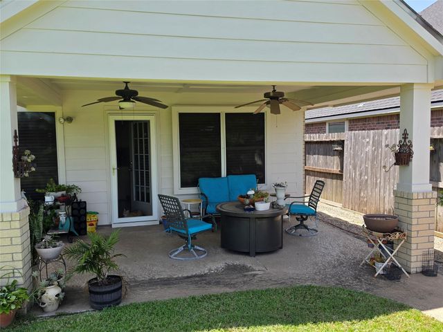 11406 Desert Springs Circle, Houston, TX 77095