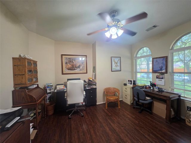 11406 Desert Springs Circle, Houston, TX 77095