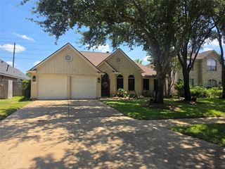 11406 Desert Springs Circle, Houston, TX 77095