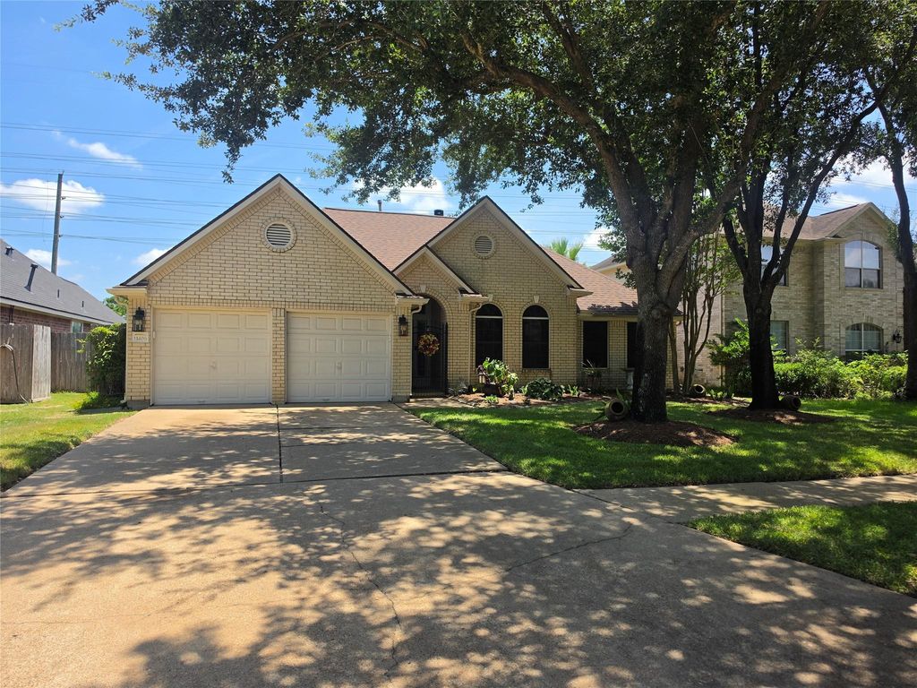 11406 Desert Springs Circle, Houston, TX 77095