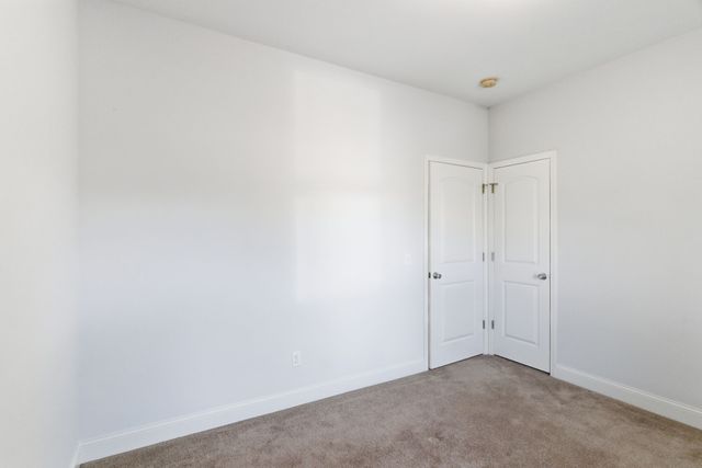 2010 Rebekah Dr, Greenbrier, TN 37073
