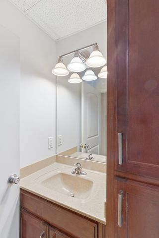 2010 Rebekah Dr, Greenbrier, TN 37073