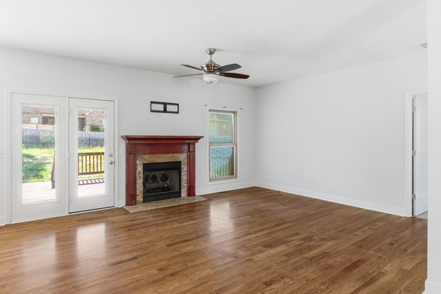 2010 Rebekah Dr, Greenbrier, TN 37073