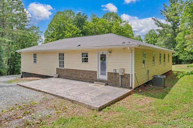 4218 Goose Dam RD, Rocky Mount, VA 24151