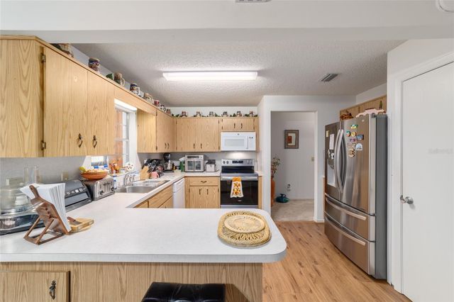 9233 SW 83RD TERRACE D, Ocala, FL 34481