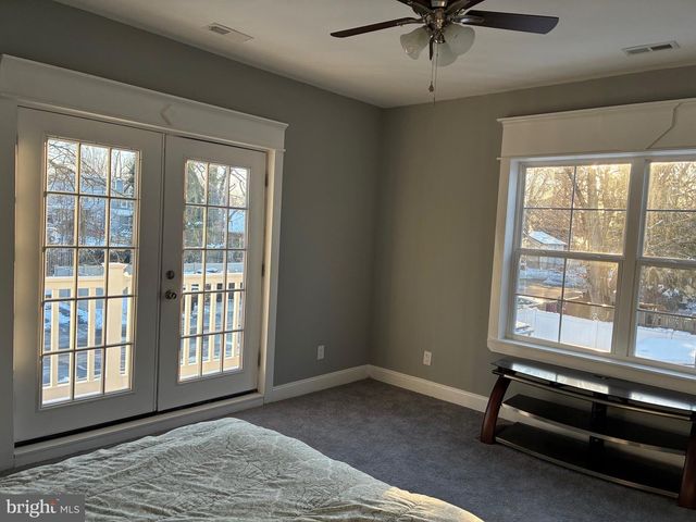 80 E 3RD ST, Moorestown, NJ 08057