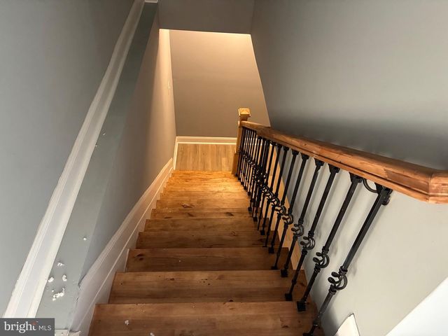 80 E 3RD ST, Moorestown, NJ 08057