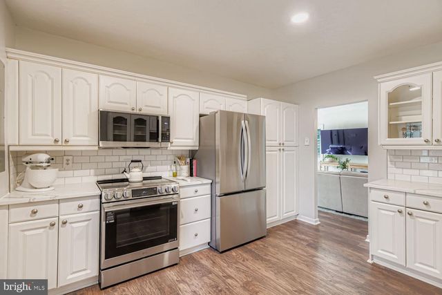 2023 BAY RD, Pasadena, MD 21122