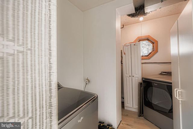 2023 BAY RD, Pasadena, MD 21122