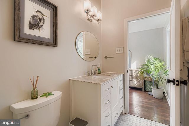 2023 BAY RD, Pasadena, MD 21122