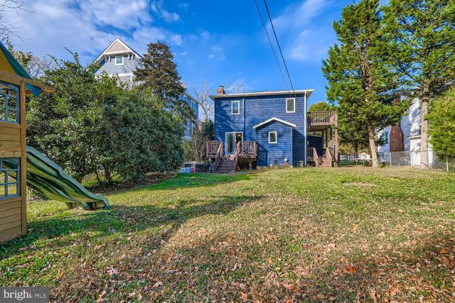 2023 BAY RD, Pasadena, MD 21122