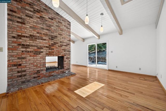 3 Shadow Creek Ln, Orinda, CA 94563