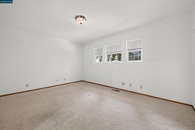 3 Shadow Creek Ln, Orinda, CA 94563