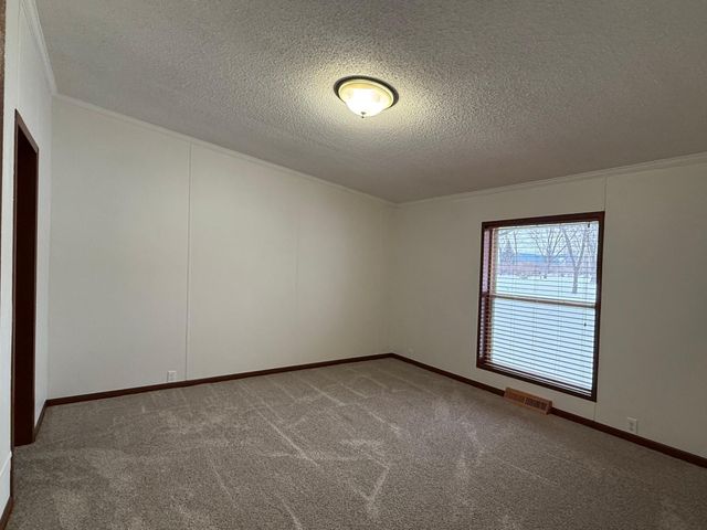 1332 Sandstone Drive, West Fargo, ND 58078