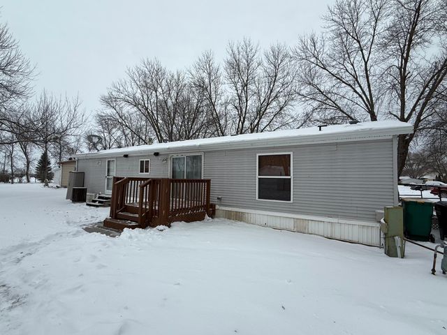 1332 Sandstone Drive, West Fargo, ND 58078