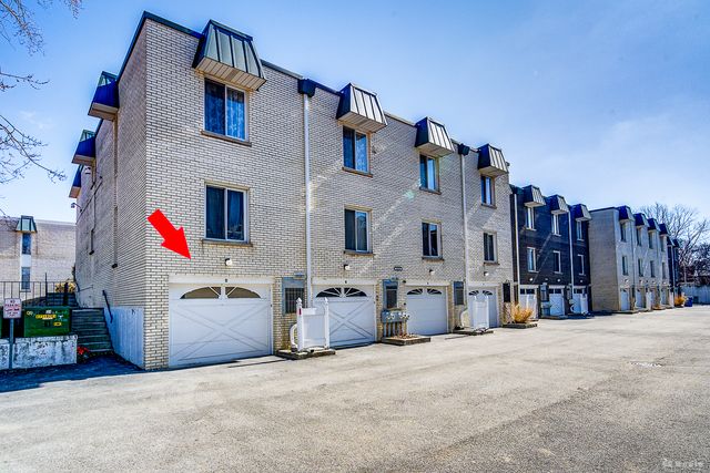 4114 W 99th Street D, Oak Lawn, IL 60453