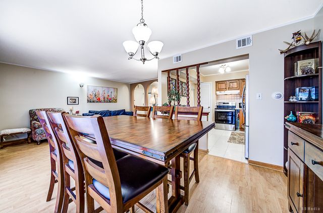 4114 W 99th Street D, Oak Lawn, IL 60453