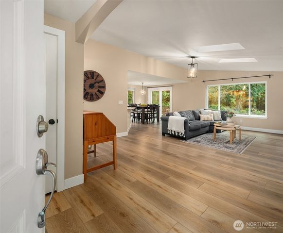 24225 SE 376th Street, Enumclaw, WA 98022