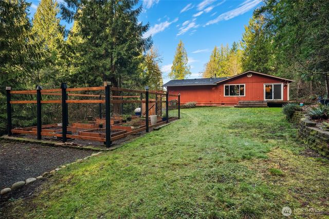 24225 SE 376th Street, Enumclaw, WA 98022