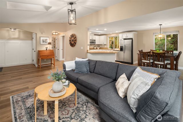 24225 SE 376th Street, Enumclaw, WA 98022