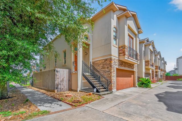1042 W 25th Street A, Houston, TX 77008