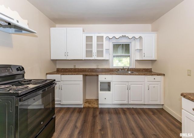 633 7TH Avenue S, Clinton, IA 52732