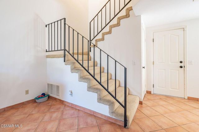 2527 Chandler Avenue, Simi Valley, CA 93065