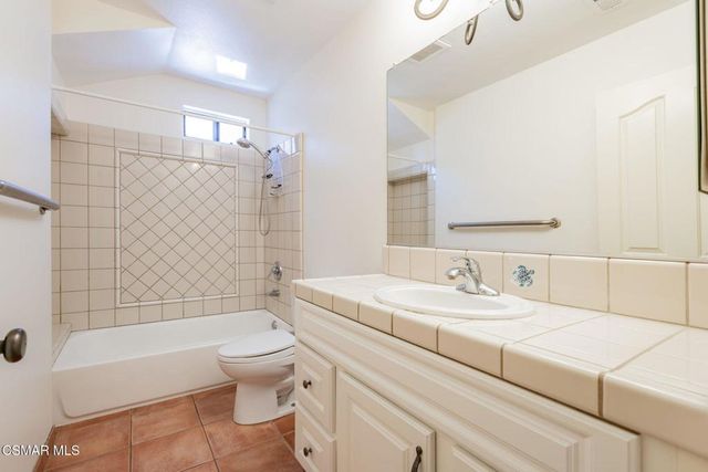 2527 Chandler Avenue, Simi Valley, CA 93065
