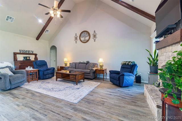 19771 S Wind Ridge Drive, Claremore, OK 74017