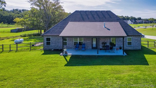 19771 S Wind Ridge Drive, Claremore, OK 74017