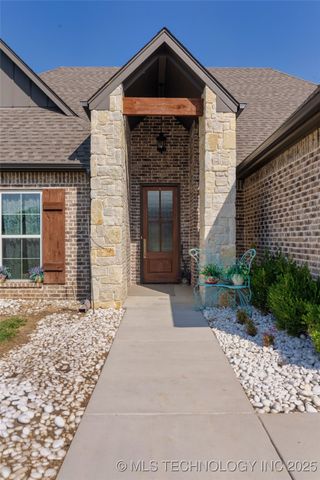 19771 S Wind Ridge Drive, Claremore, OK 74017