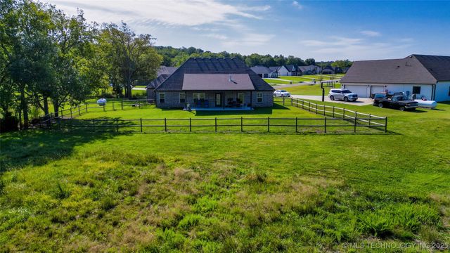 19771 S Wind Ridge Drive, Claremore, OK 74017