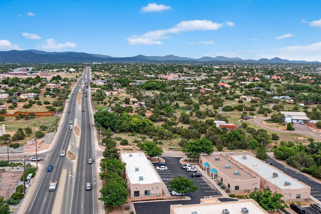 3601 Rodeo, Santa Fe, NM 87507