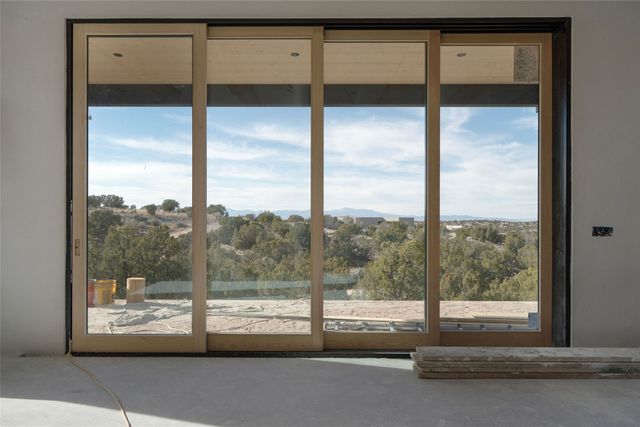 2 Vista Del Cielo, Santa Fe, NM 87506