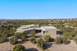 2 Vista Del Cielo, Santa Fe, NM 87506