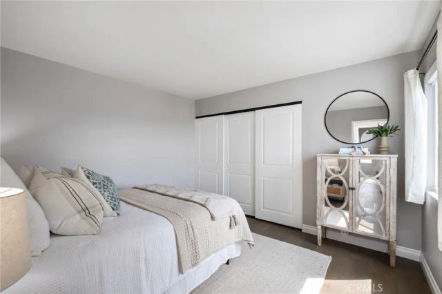 1300 12th Street E, Manhattan Beach, CA 90266