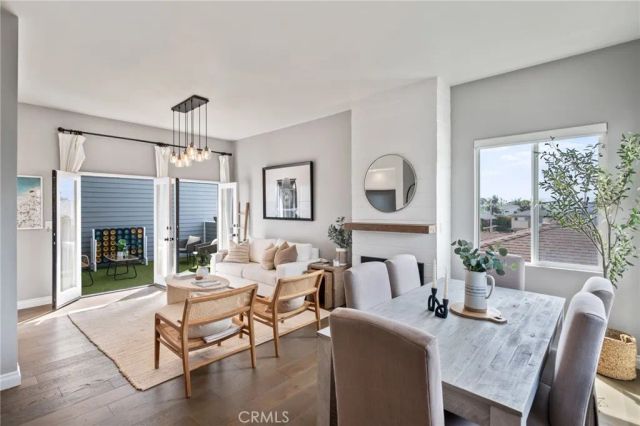 1300 12th Street E, Manhattan Beach, CA 90266