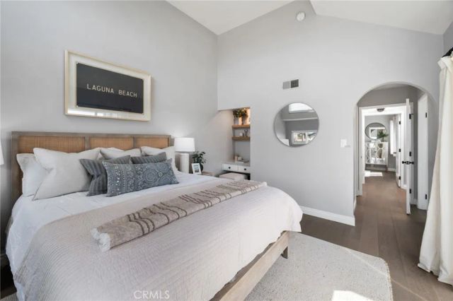 1300 12th Street E, Manhattan Beach, CA 90266