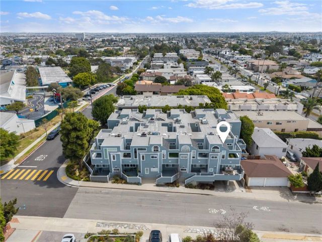 1300 12th Street E, Manhattan Beach, CA 90266