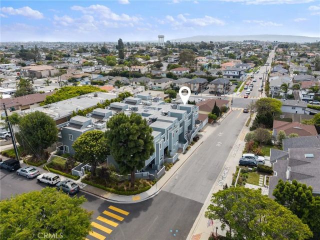 1300 12th Street E, Manhattan Beach, CA 90266